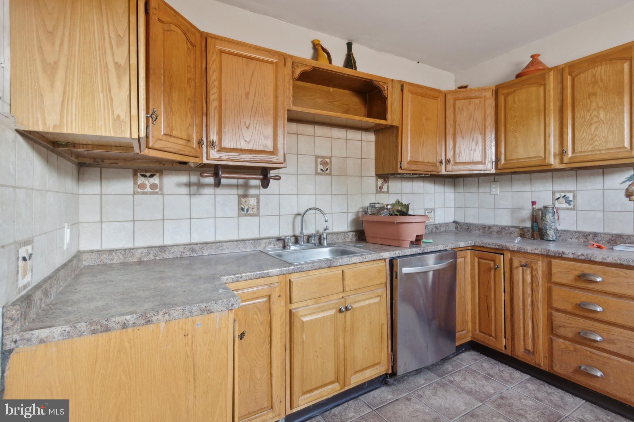 1032 S 57th St
