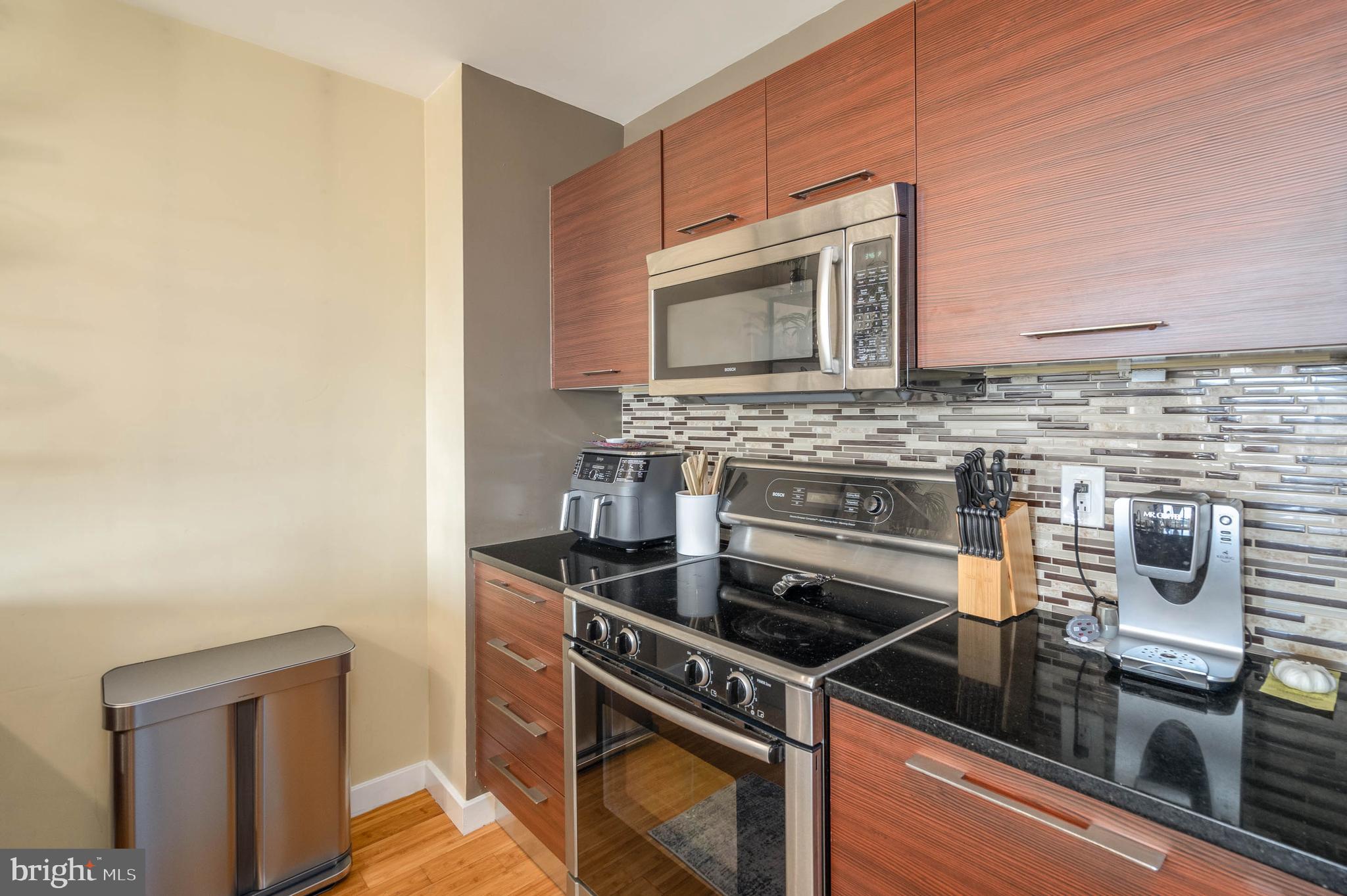 934-50 N 3rd St 401