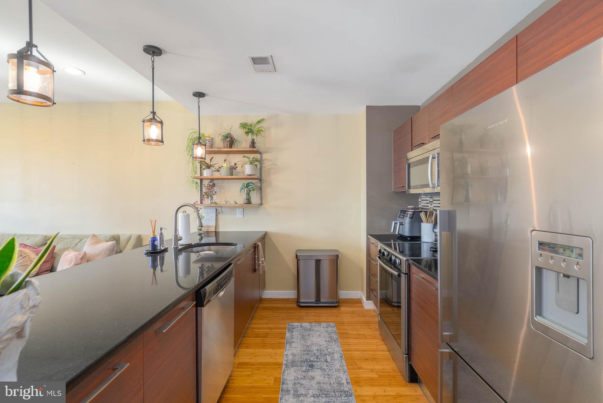 934-50 N 3rd St 401