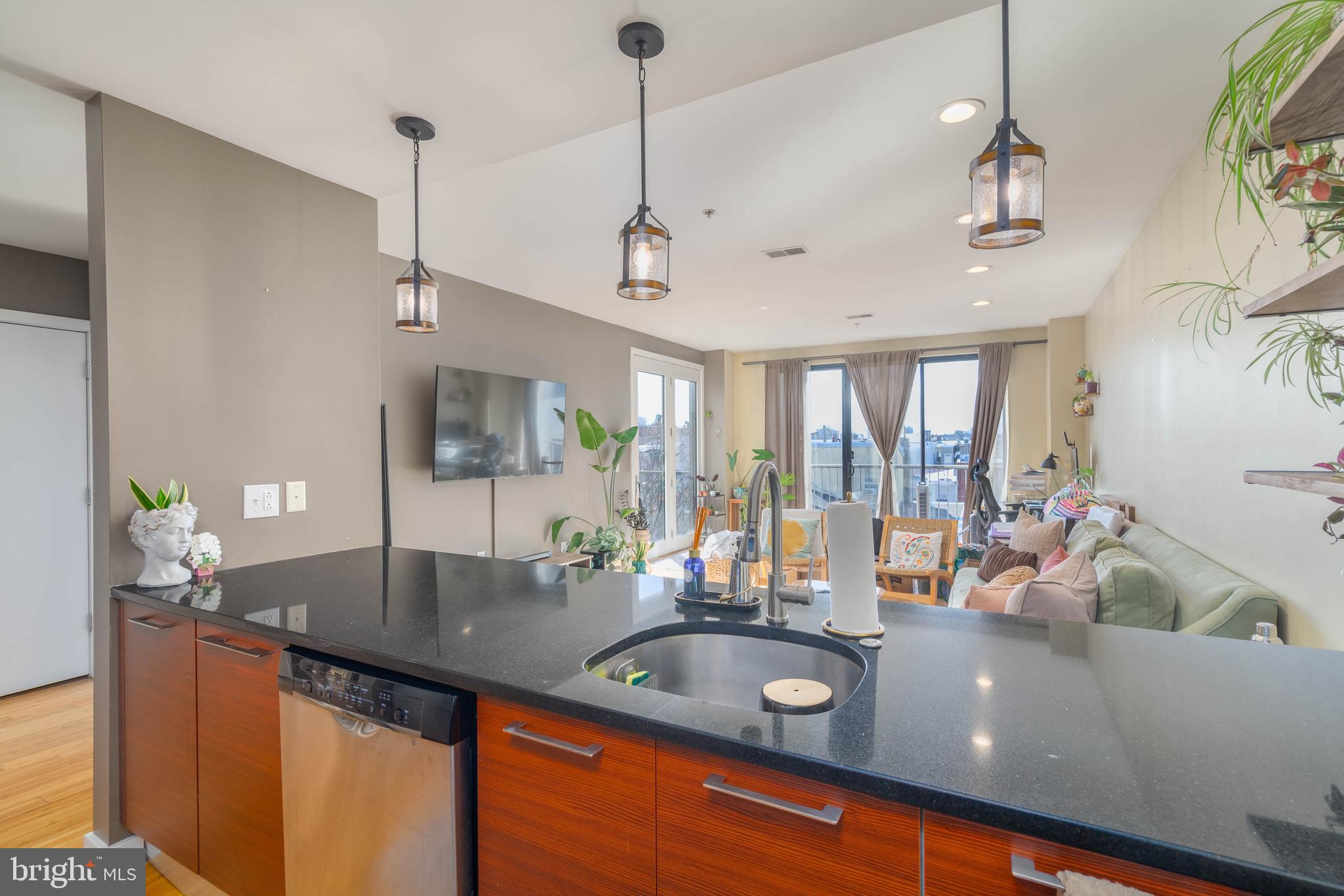 934-50 N 3rd St 401