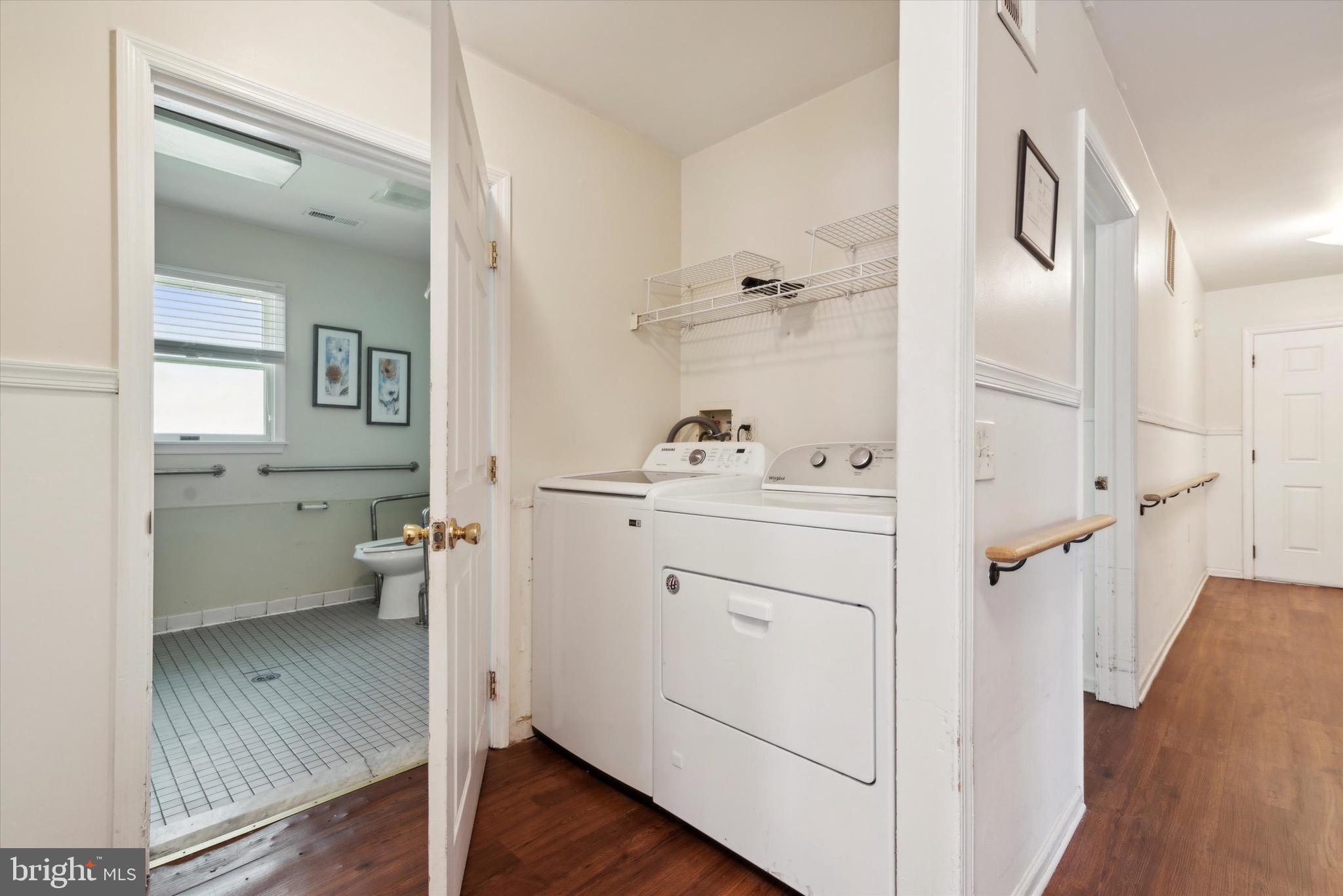 137 W Queen Ln