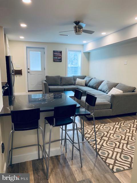 4056 RIDGE AVE #3RD FLOOR