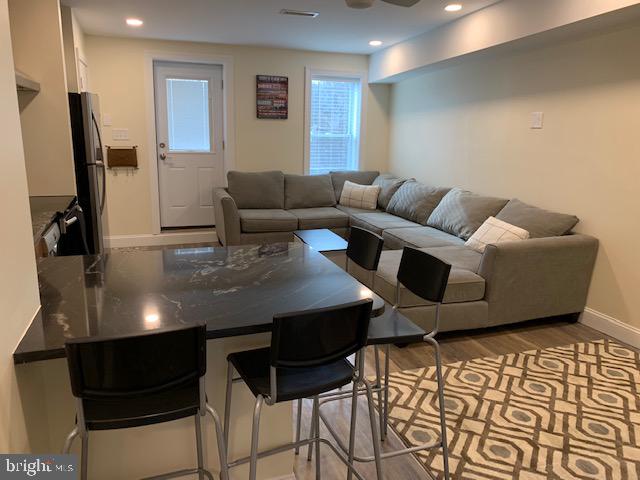 4056 RIDGE AVE #3RD FLOOR