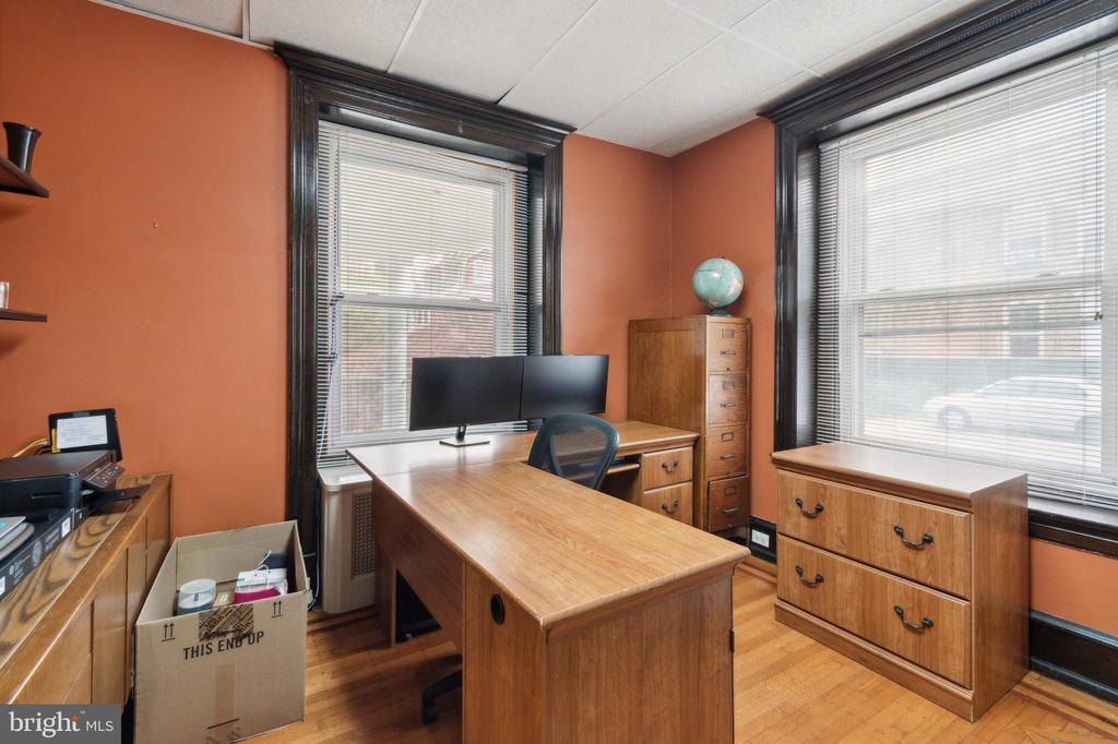 5024 Penn St