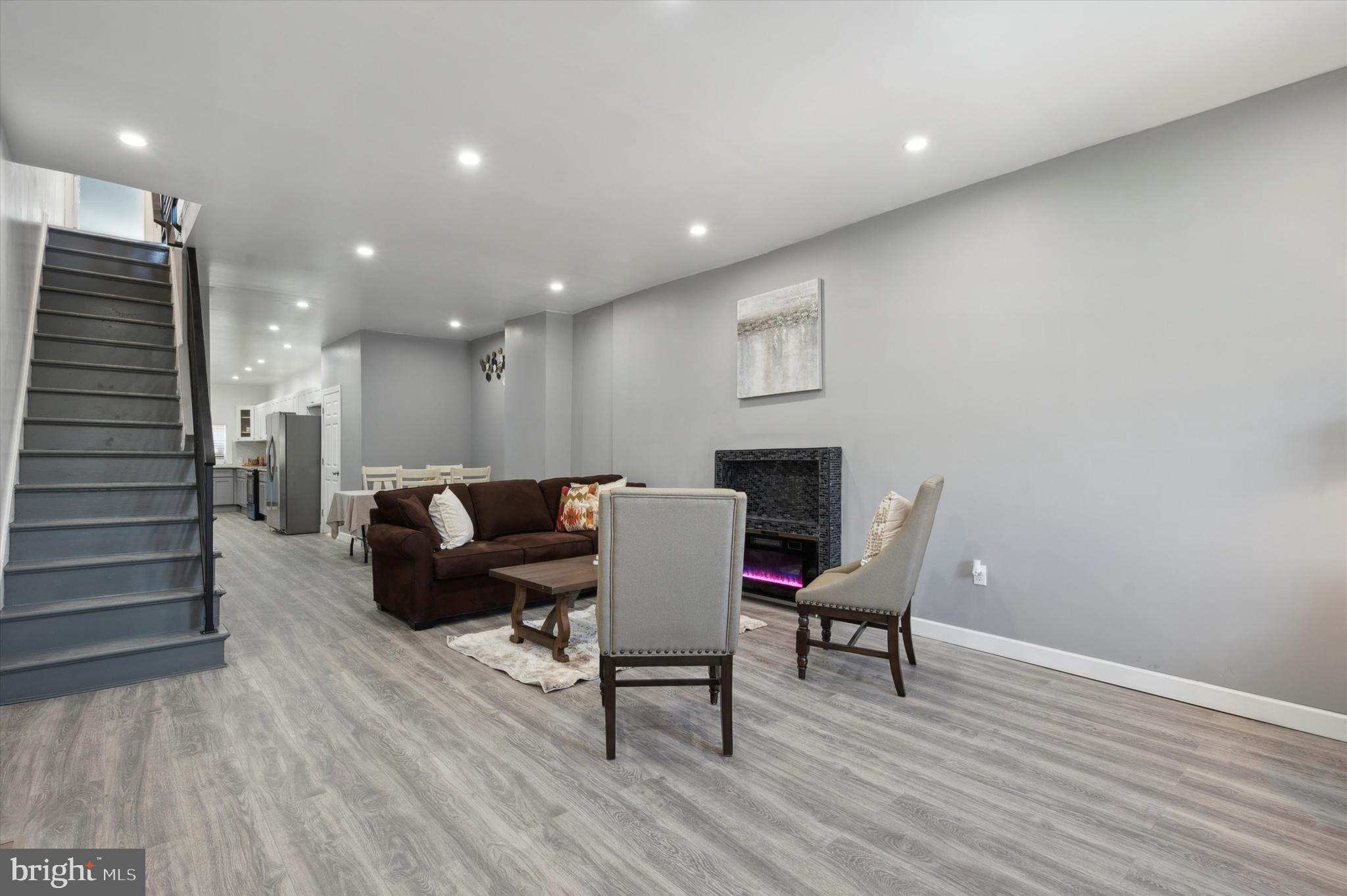 5966 Springfield Ave