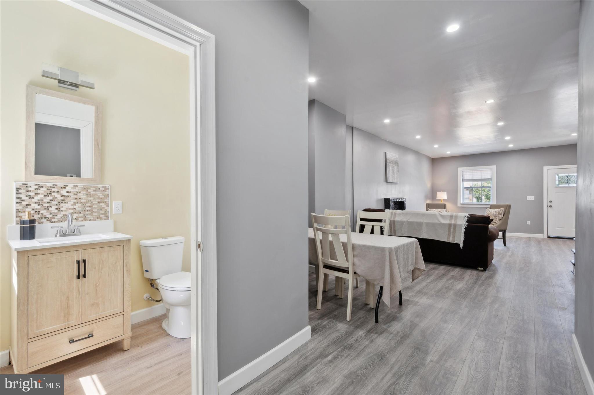 5966 Springfield Ave