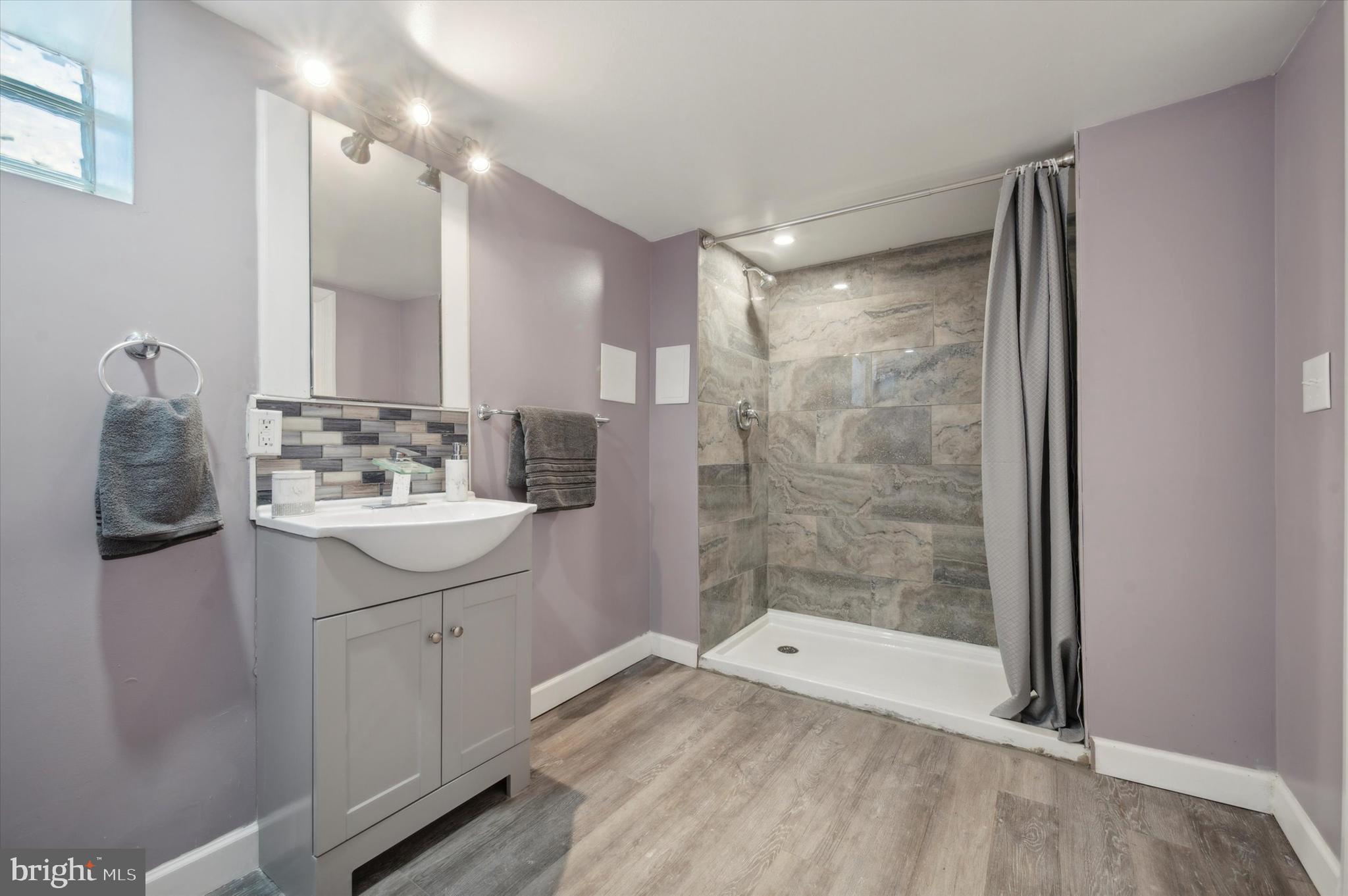 5966 Springfield Ave