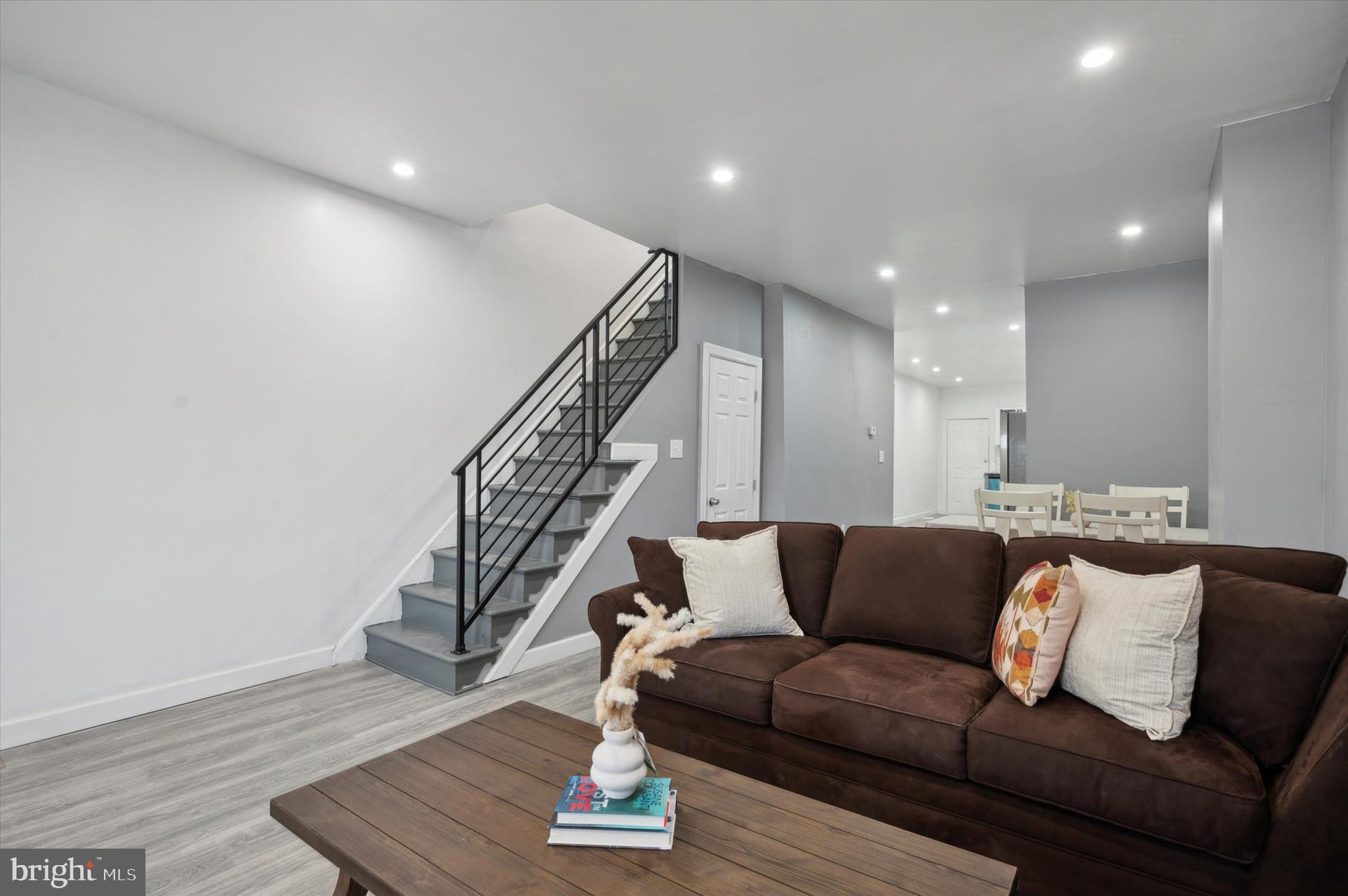 5966 Springfield Ave