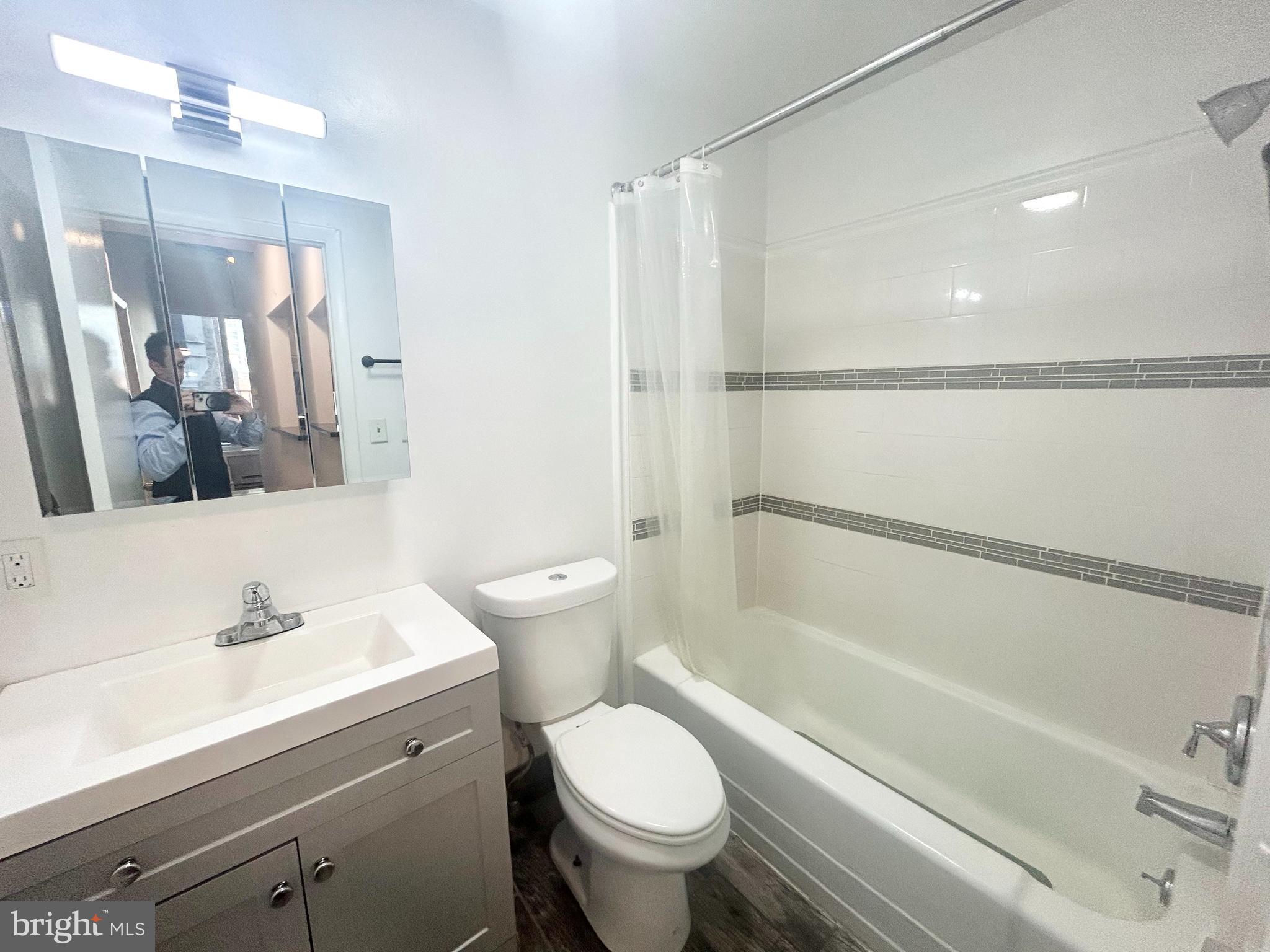 2015 Walnut St #306a