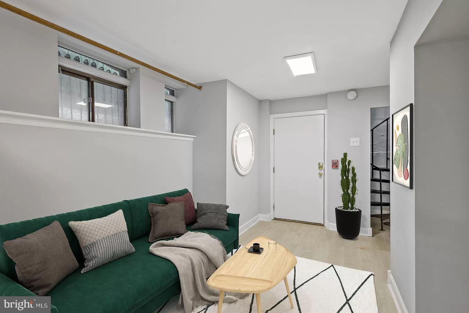 2015 WALNUT ST #201A