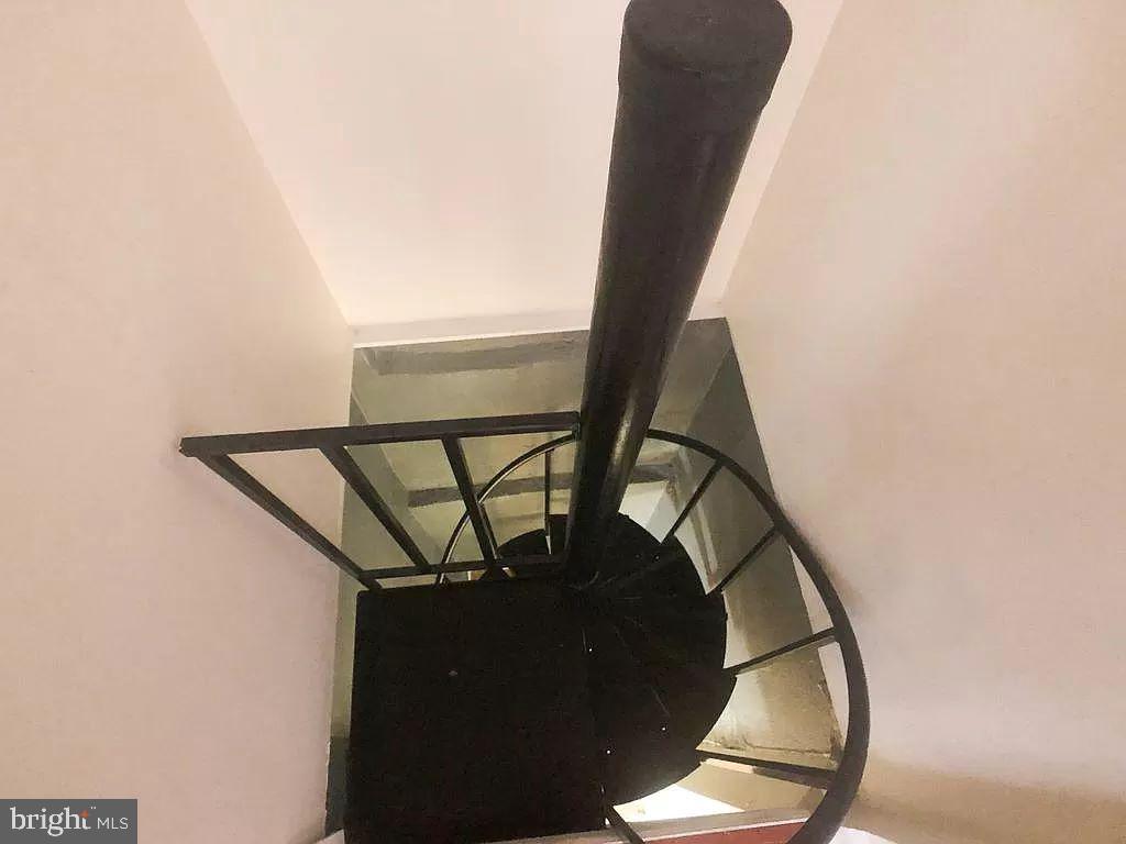 2015 WALNUT ST #201A