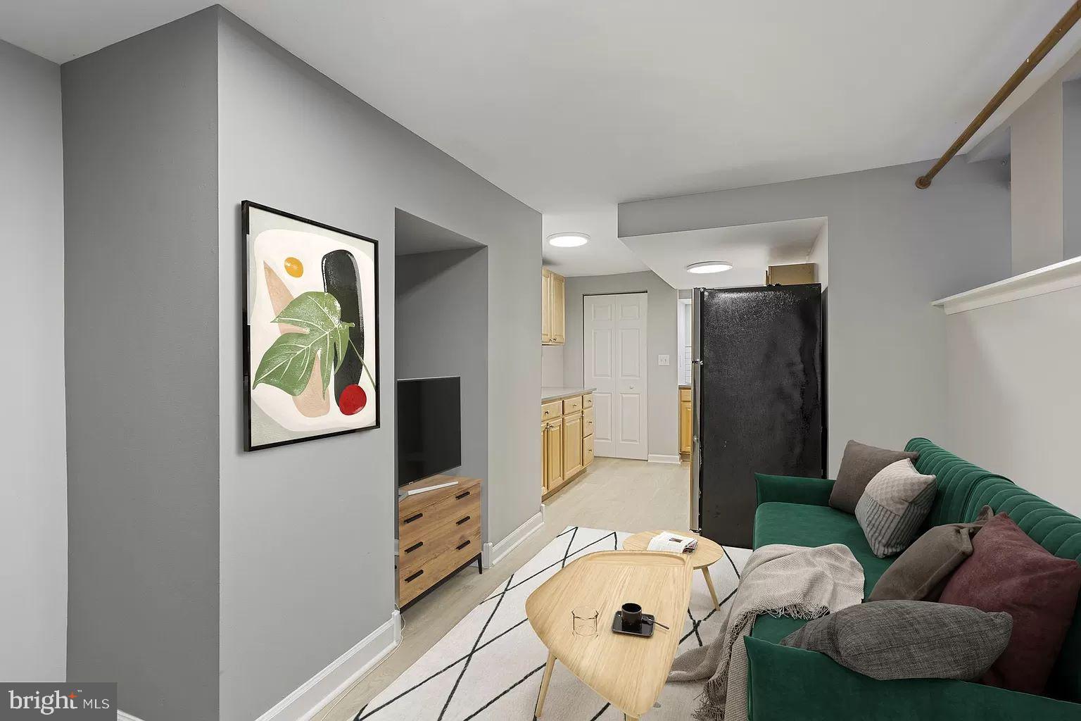 2015 WALNUT ST #201A