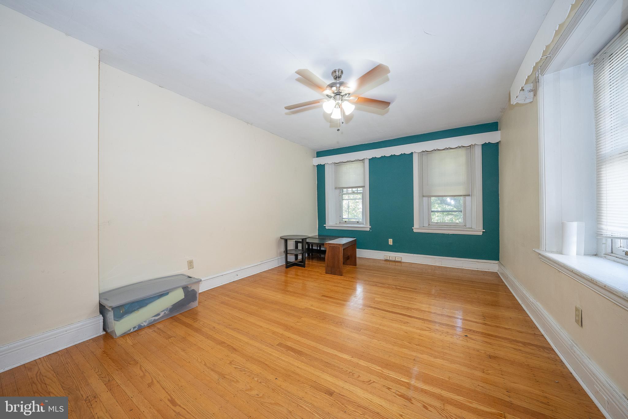 304 W SCHOOL HOUSE LN #2ND FLOOR