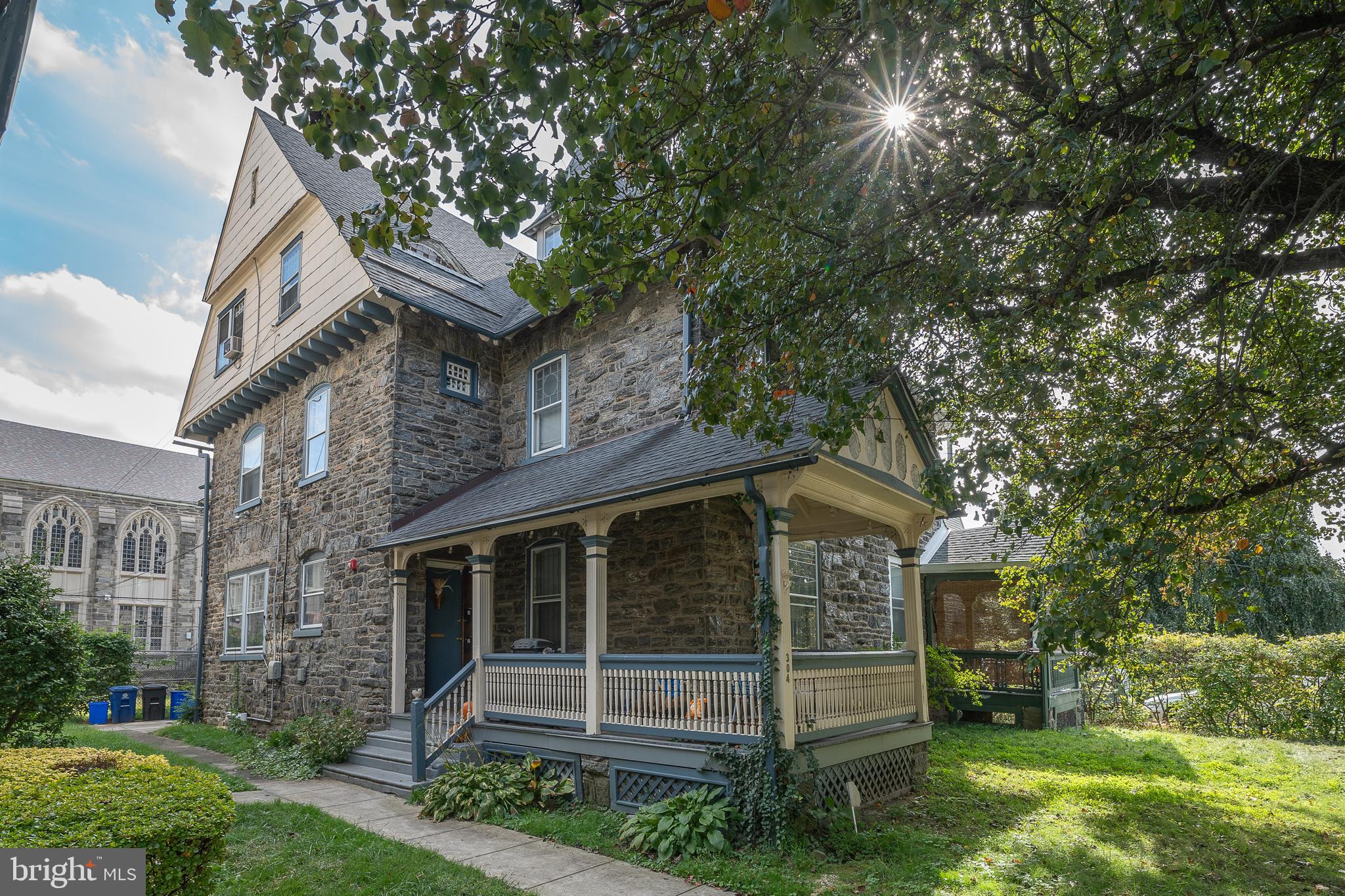 304 W SCHOOL HOUSE LN #2ND FLOOR