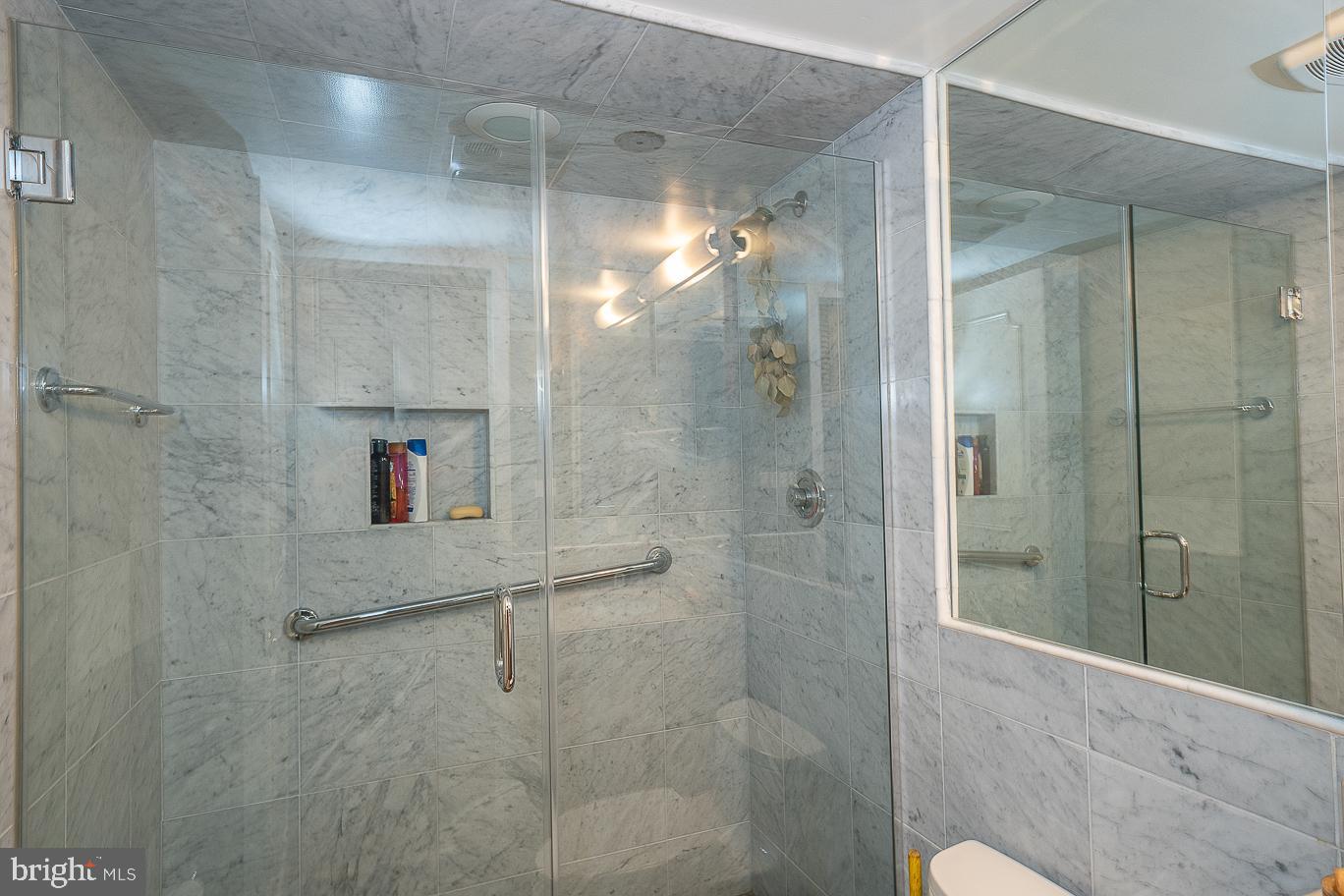 1919 Chestnut St #606