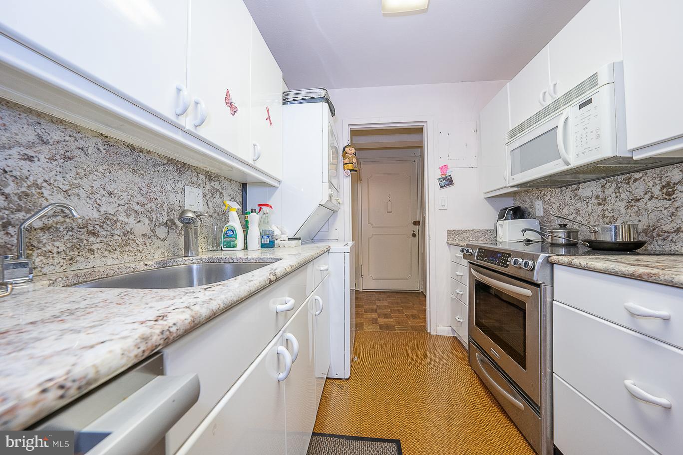 1919 Chestnut St #606