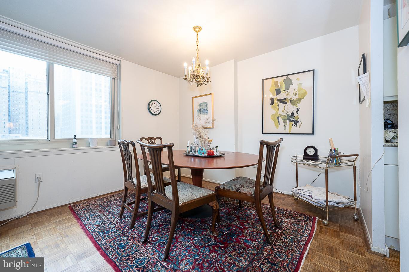 1919 Chestnut St #606