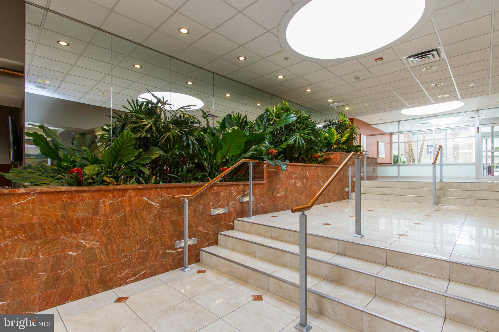 1919 Chestnut St #606