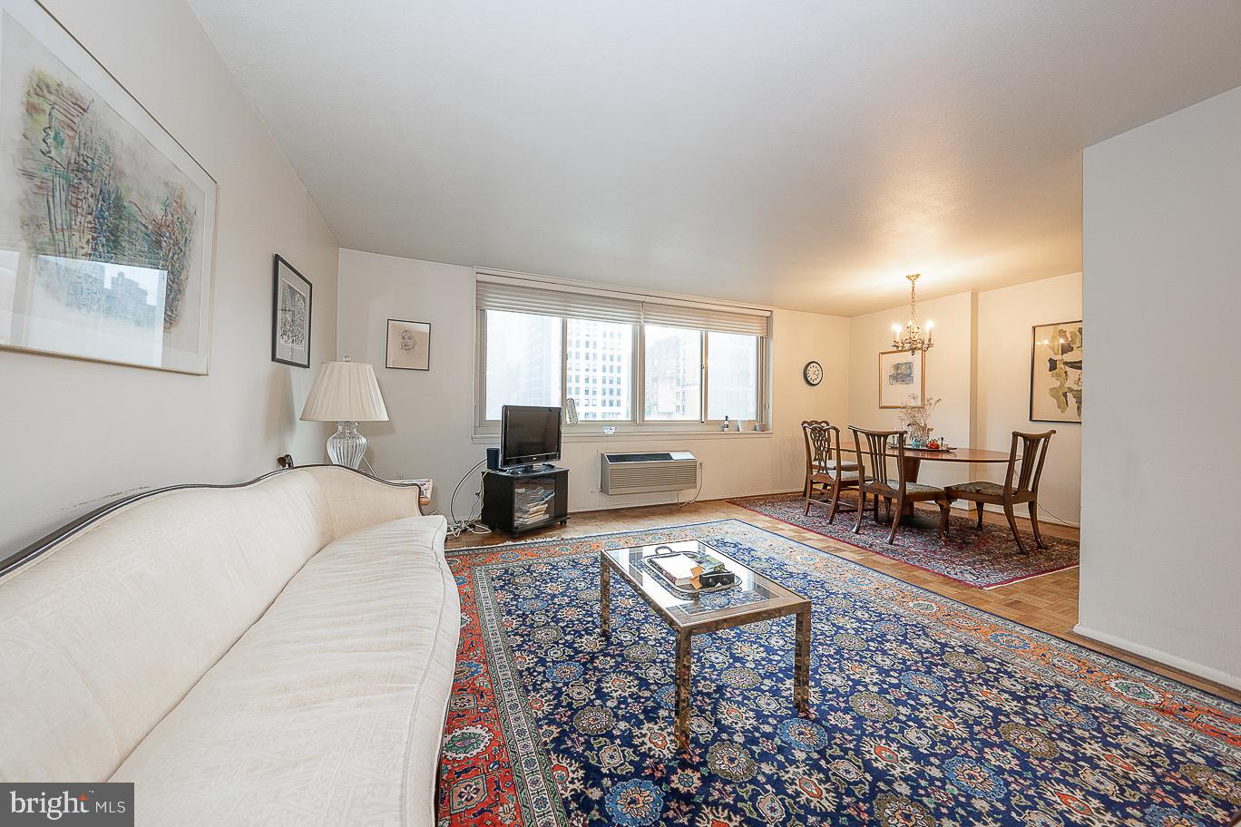 1919 Chestnut St #606