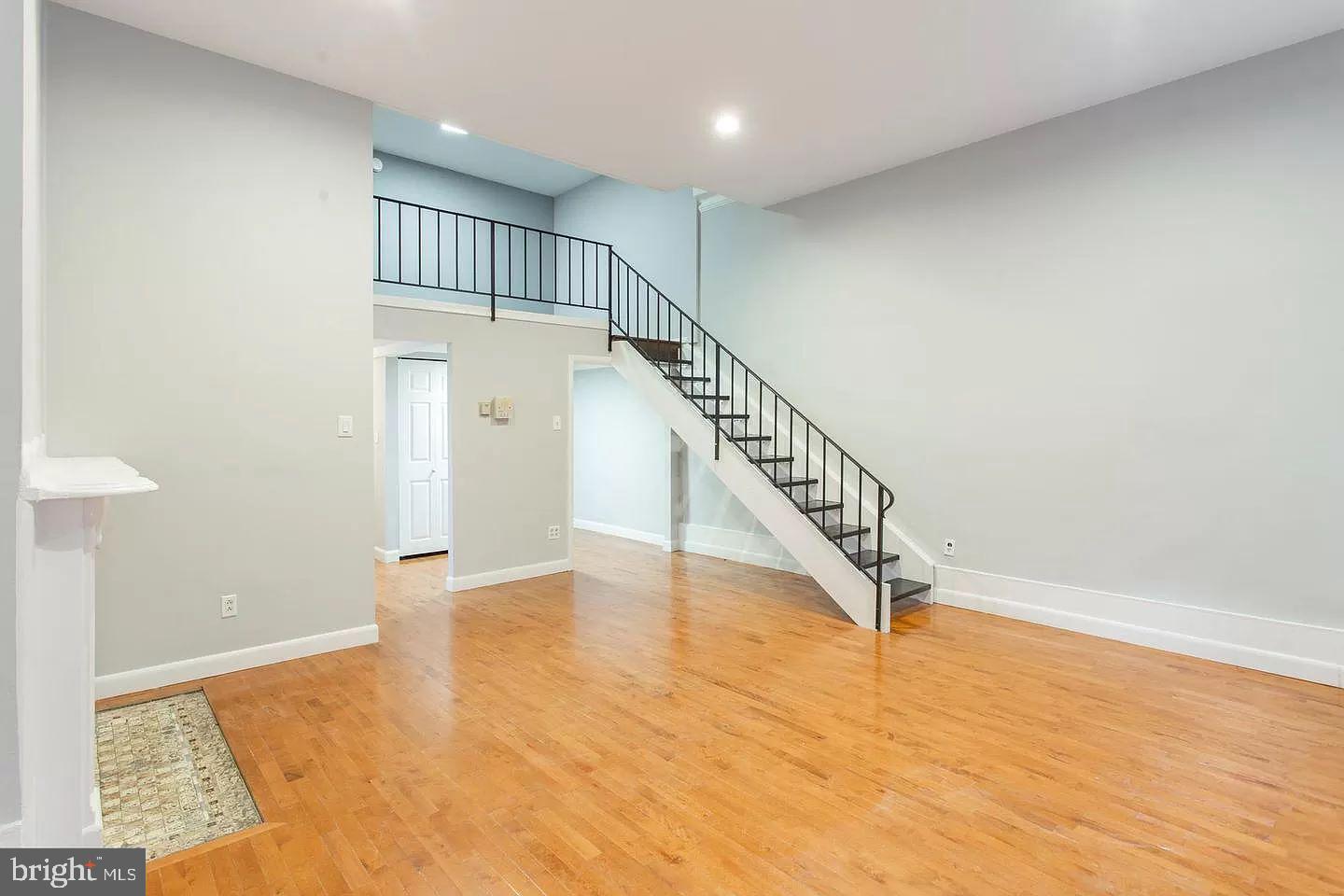 2015 WALNUT ST #202