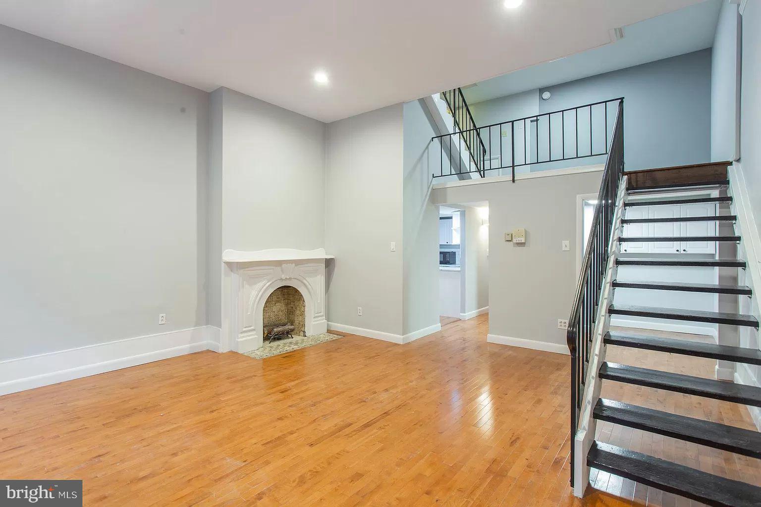 2015 WALNUT ST #202