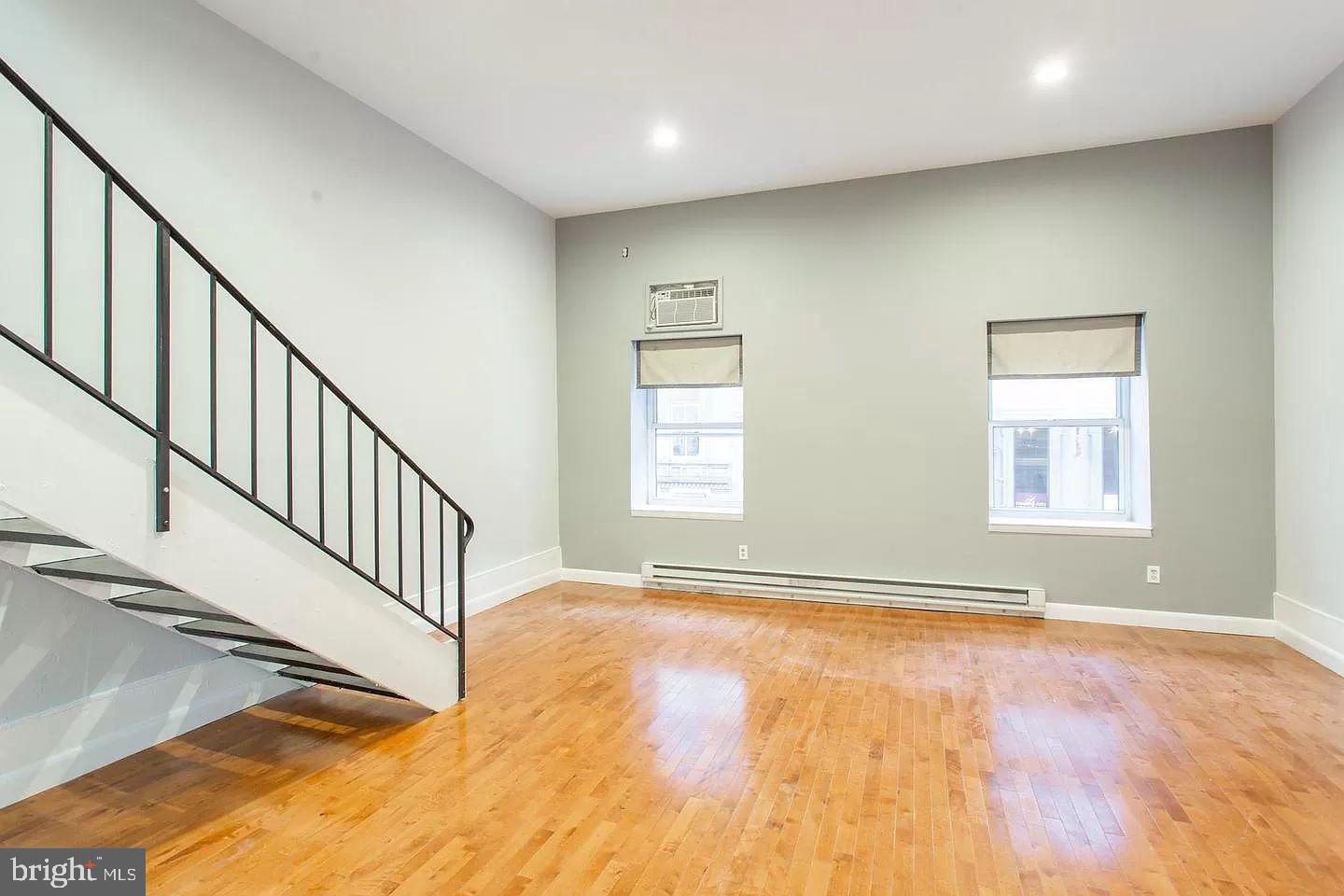 2015 WALNUT ST #202