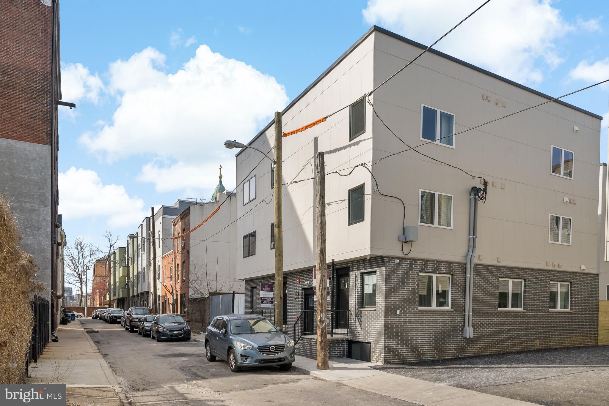1530 N PALETHORP ST #1A