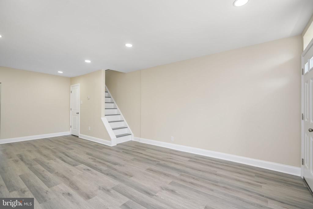 506 Mountain St