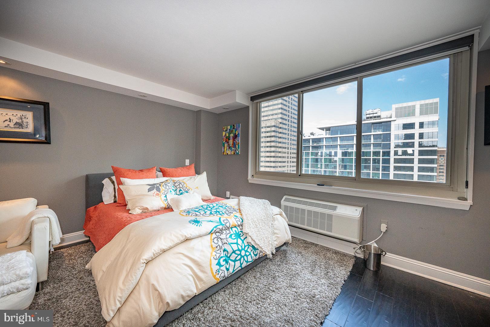 1919 Chestnut St #2823