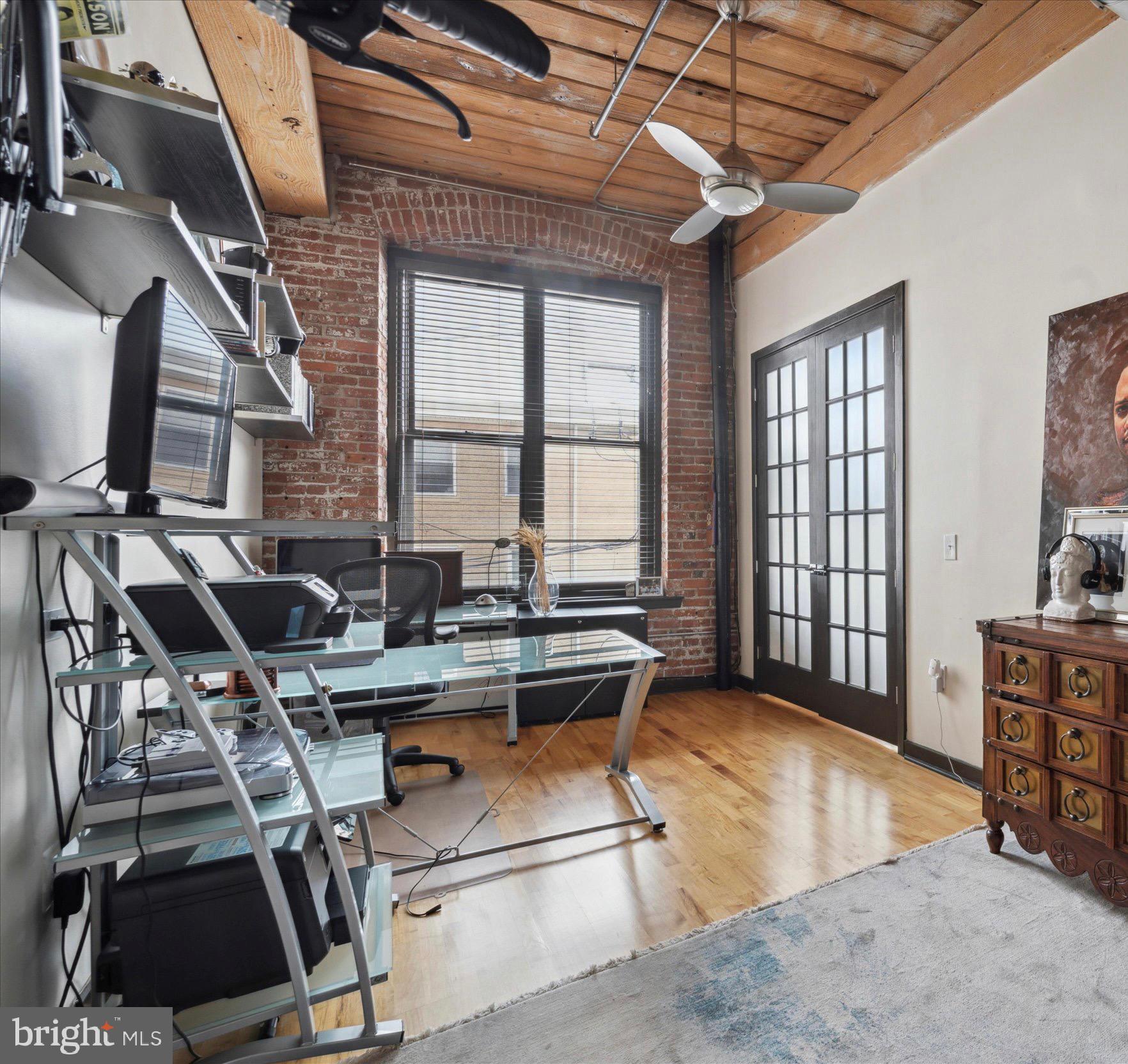 1147-53 N 4TH ST #3F