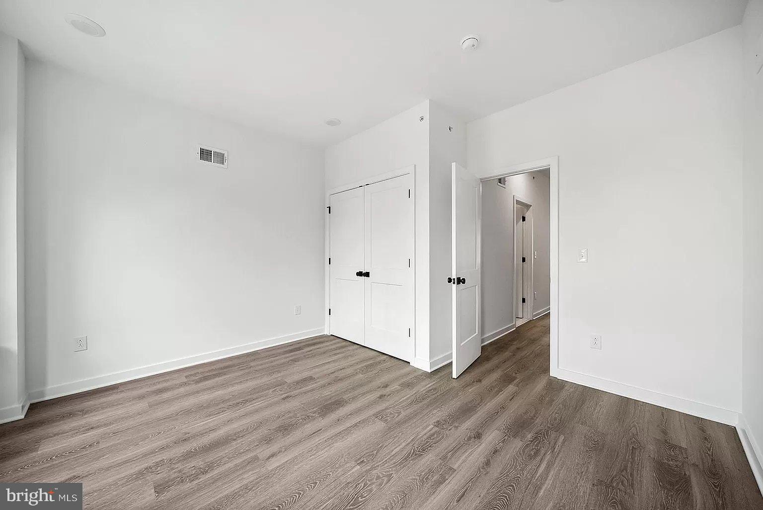 1305 W CLEARFIELD ST #2