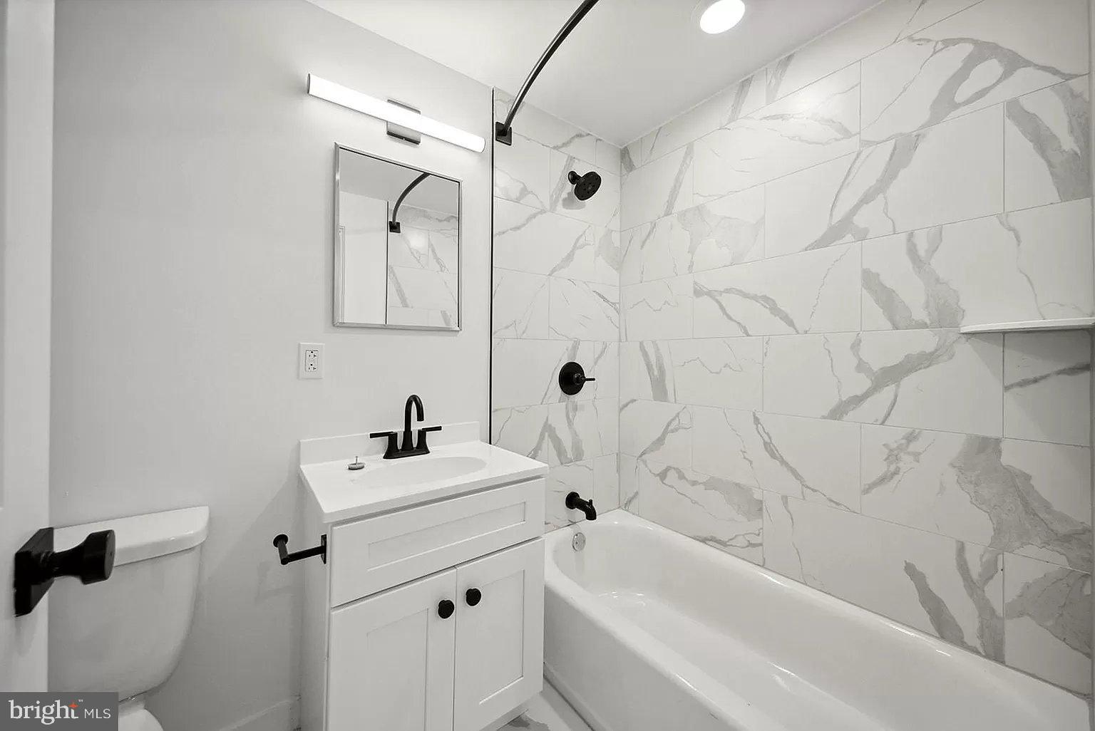 1305 W CLEARFIELD ST #2