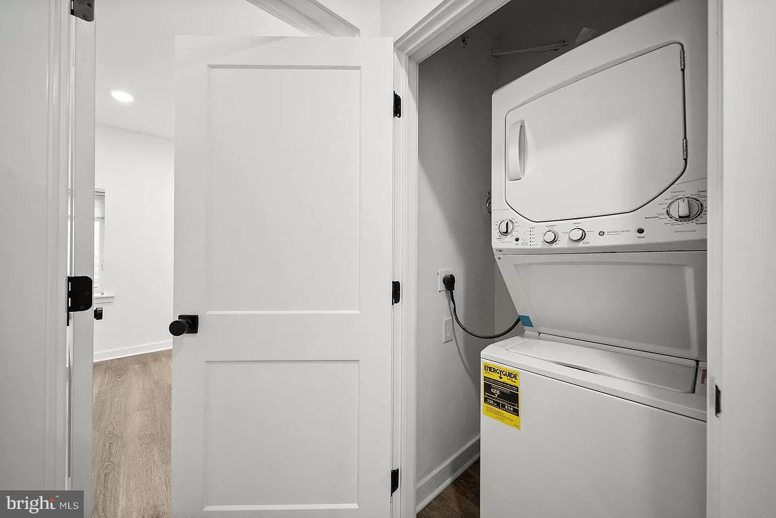 1305 W CLEARFIELD ST #2