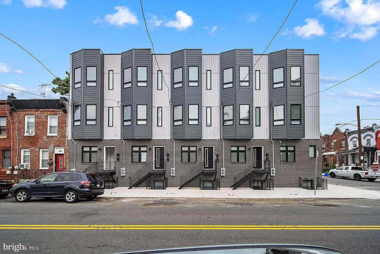 1305 W CLEARFIELD ST #2