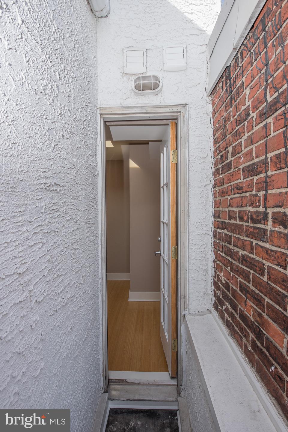 1814 CHRISTIAN ST #3