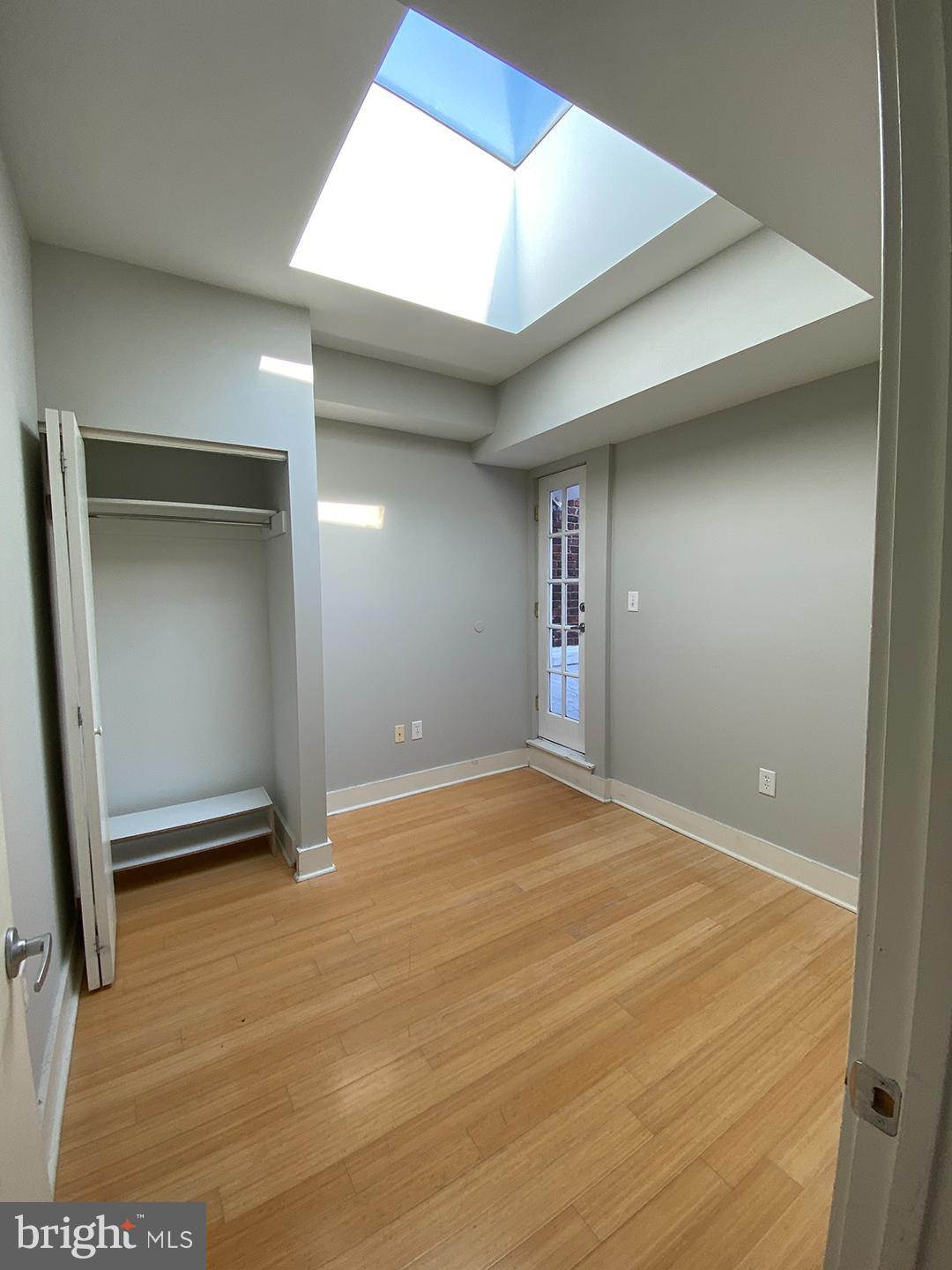 1814 CHRISTIAN ST #3