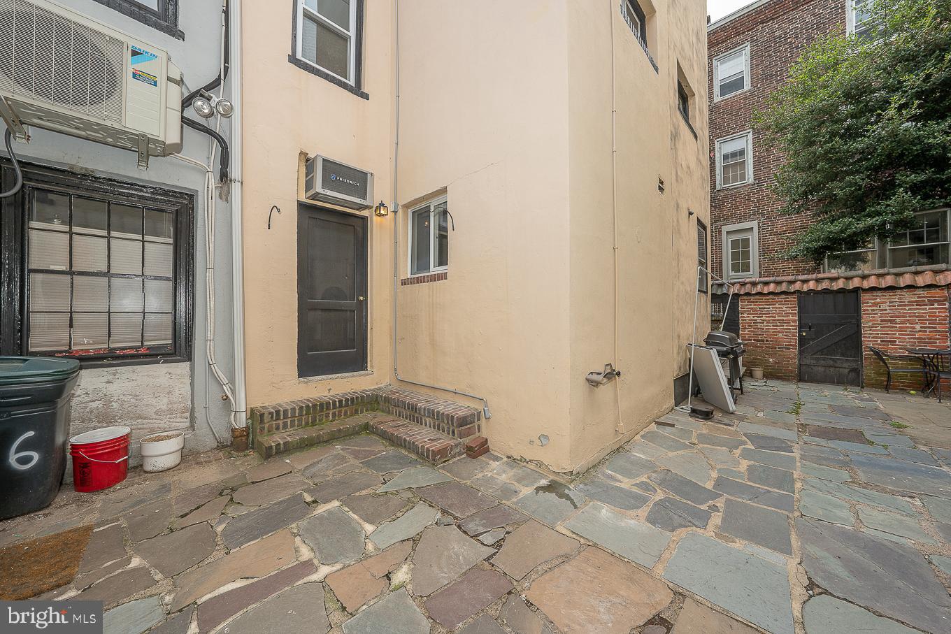 118 S VAN PELT ST