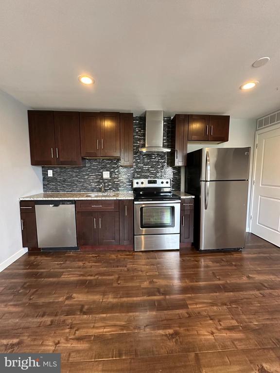 1019 CHRISTIAN ST #3