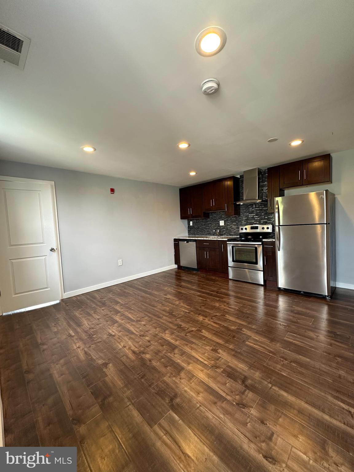 1019 CHRISTIAN ST #3