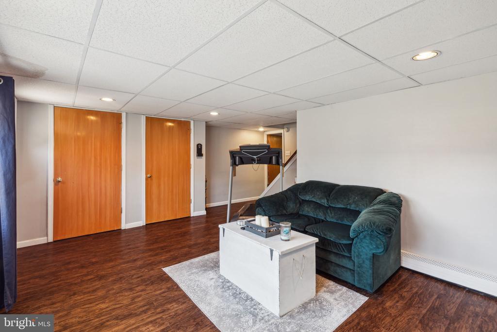 3415 Brookview Rd