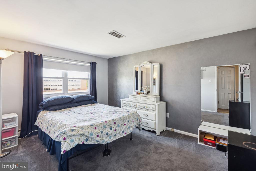 3415 Brookview Rd