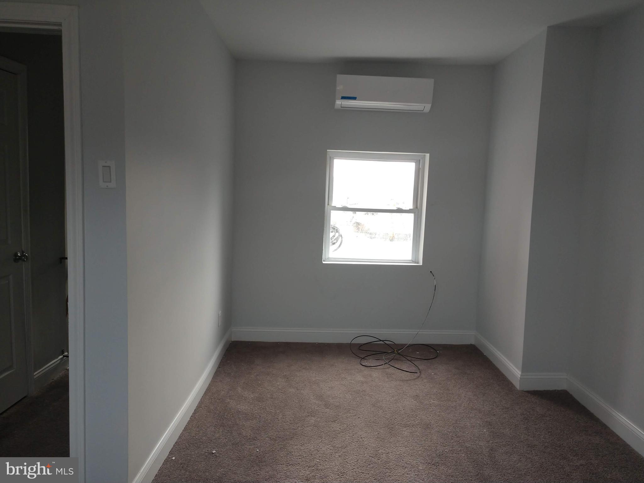 5224 W Columbia Ave