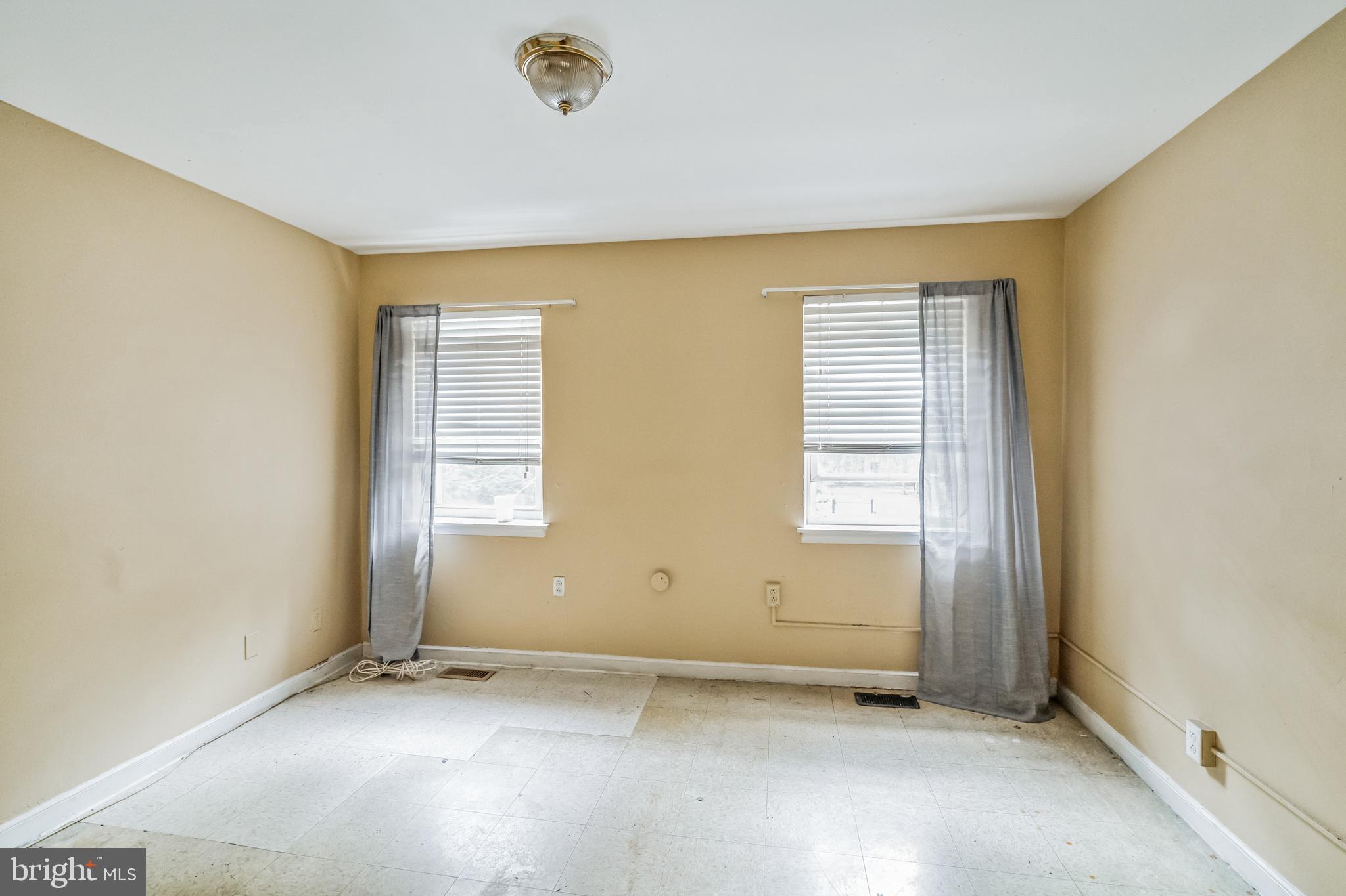 3852-54 Spring Garden St