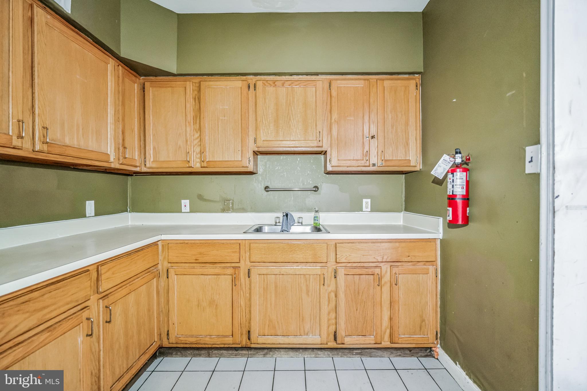 3852-54 Spring Garden St