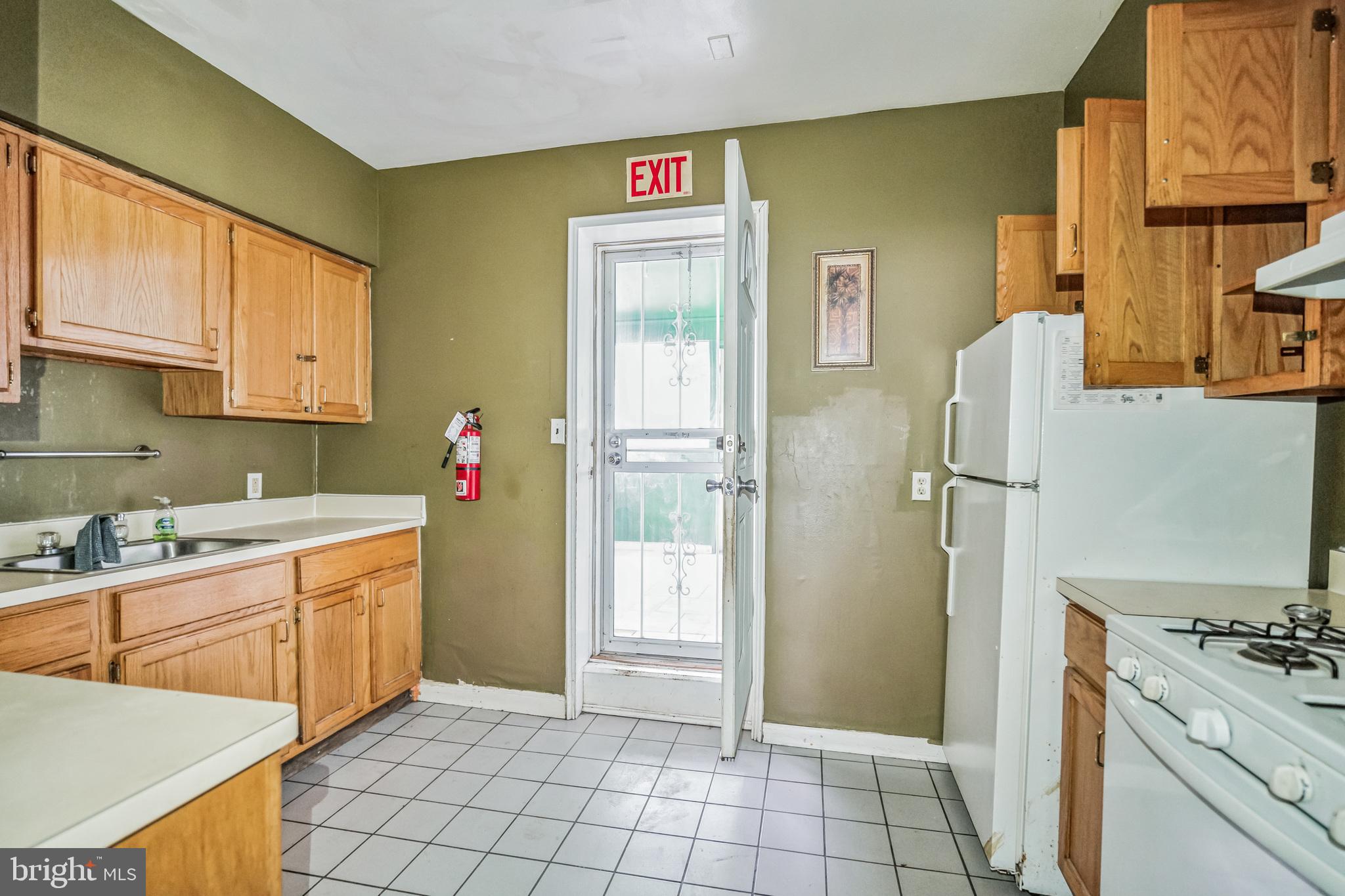 3852-54 Spring Garden St