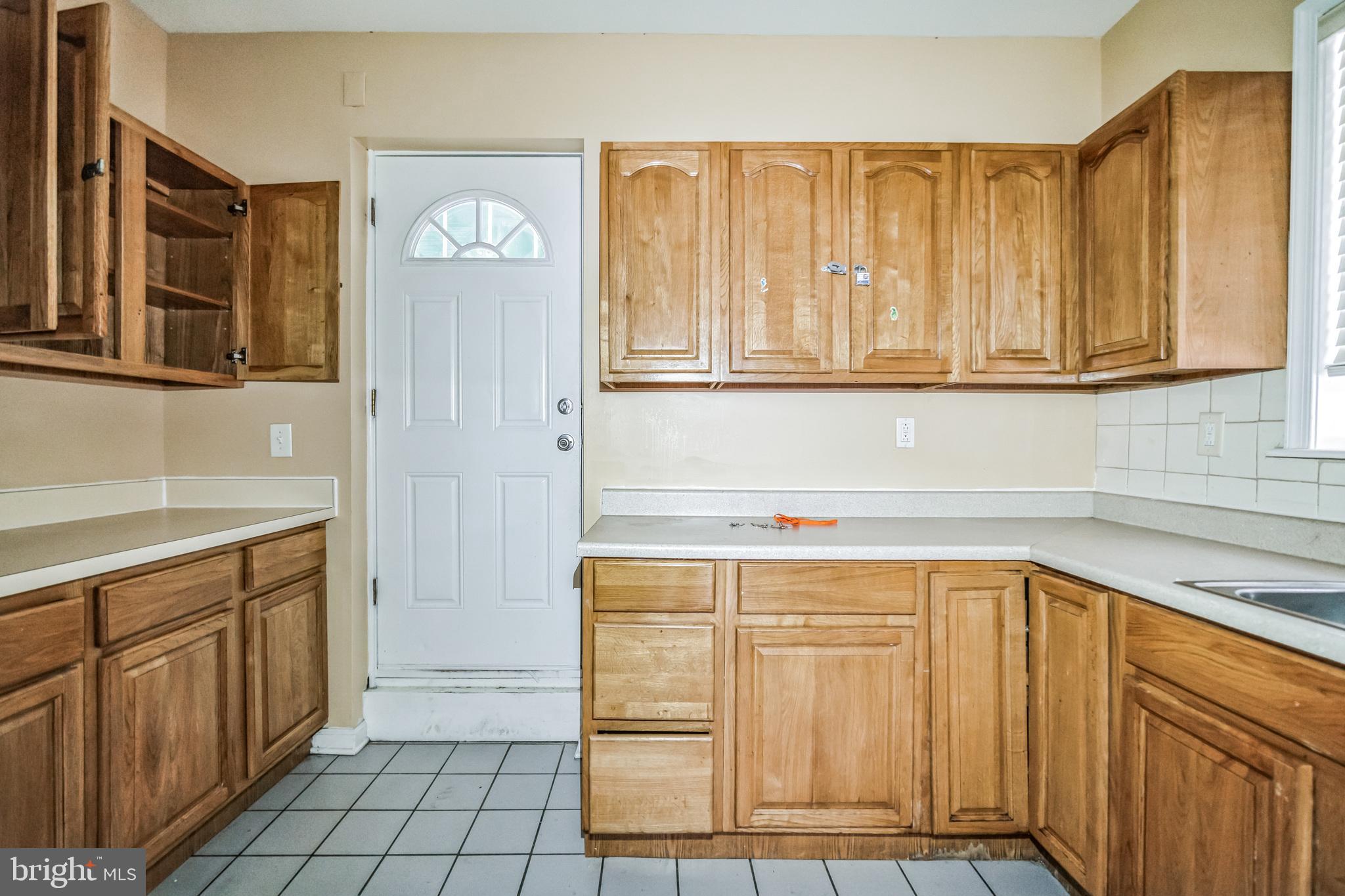 3852-54 Spring Garden St