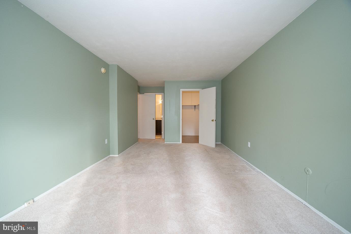 1919 Chestnut St #517