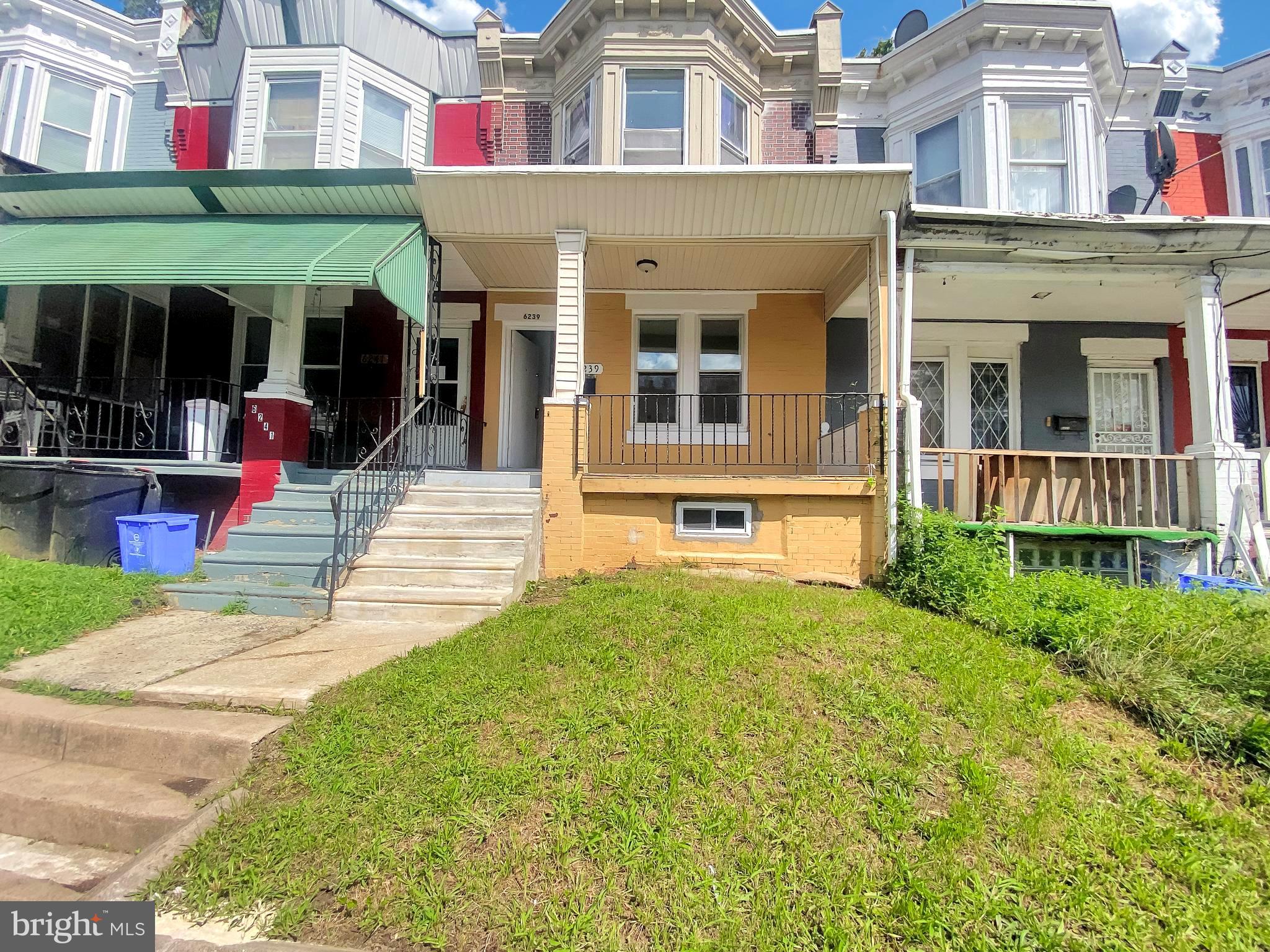 6239 N Norwood St