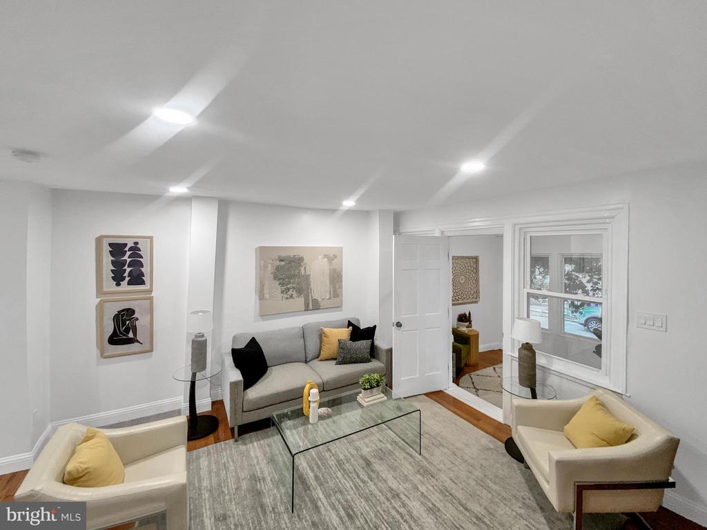 55 E Montana St