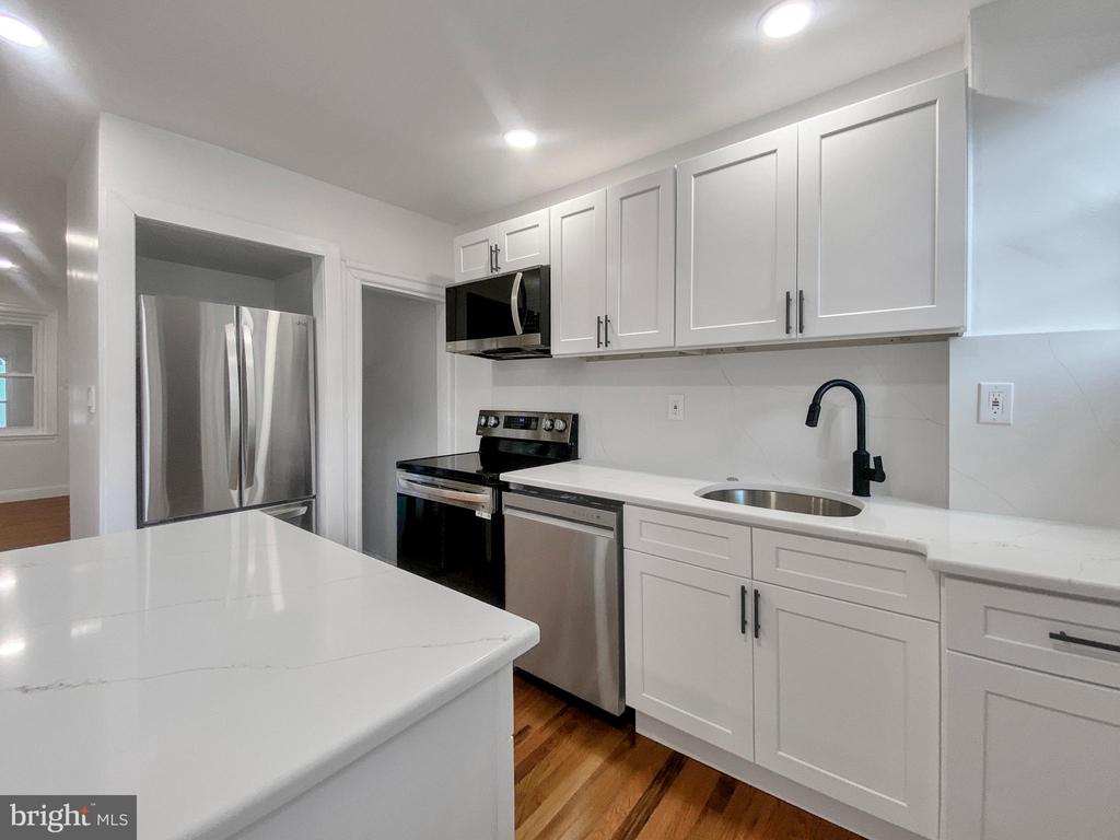 55 E Montana St